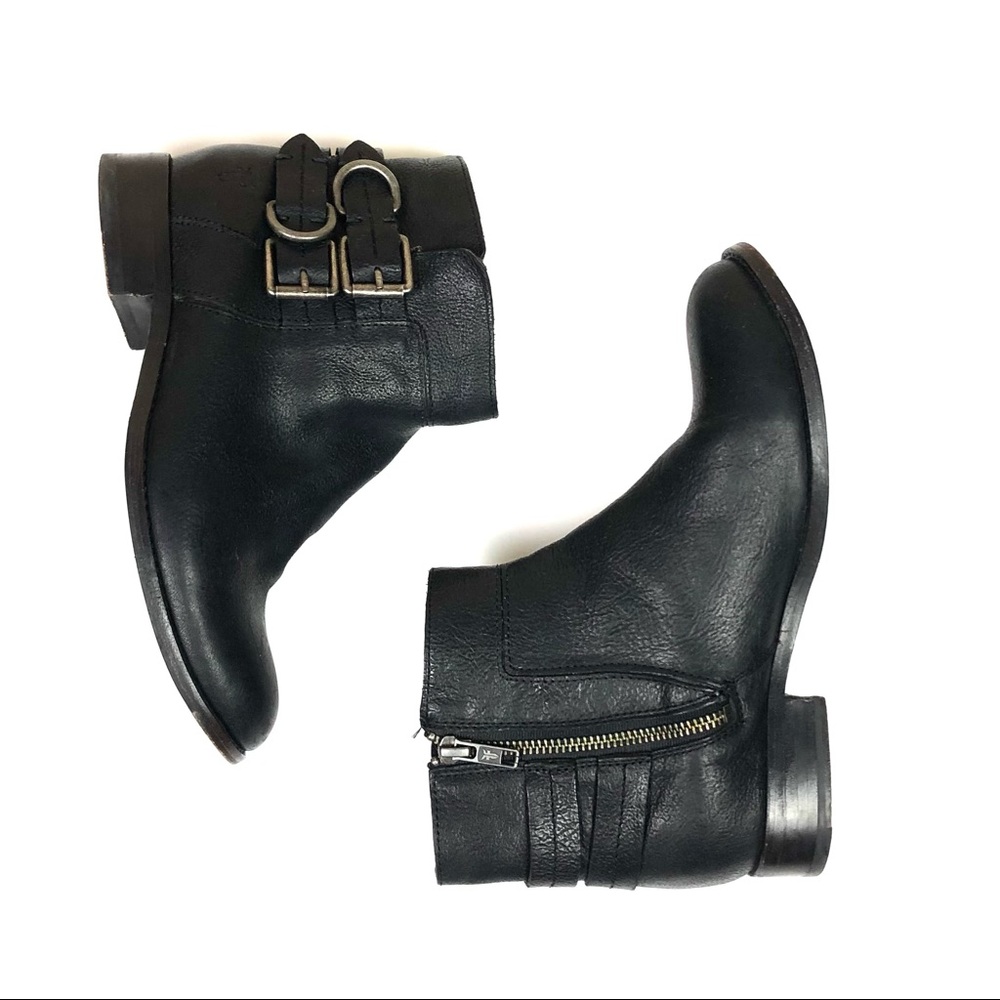 Frye Molly D Ring Short Black Leather Women’s Booties